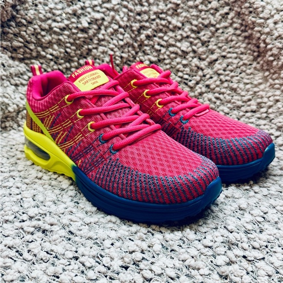 Fashion Skate Shoes, sz 9 (40) - Picture 2 of 6